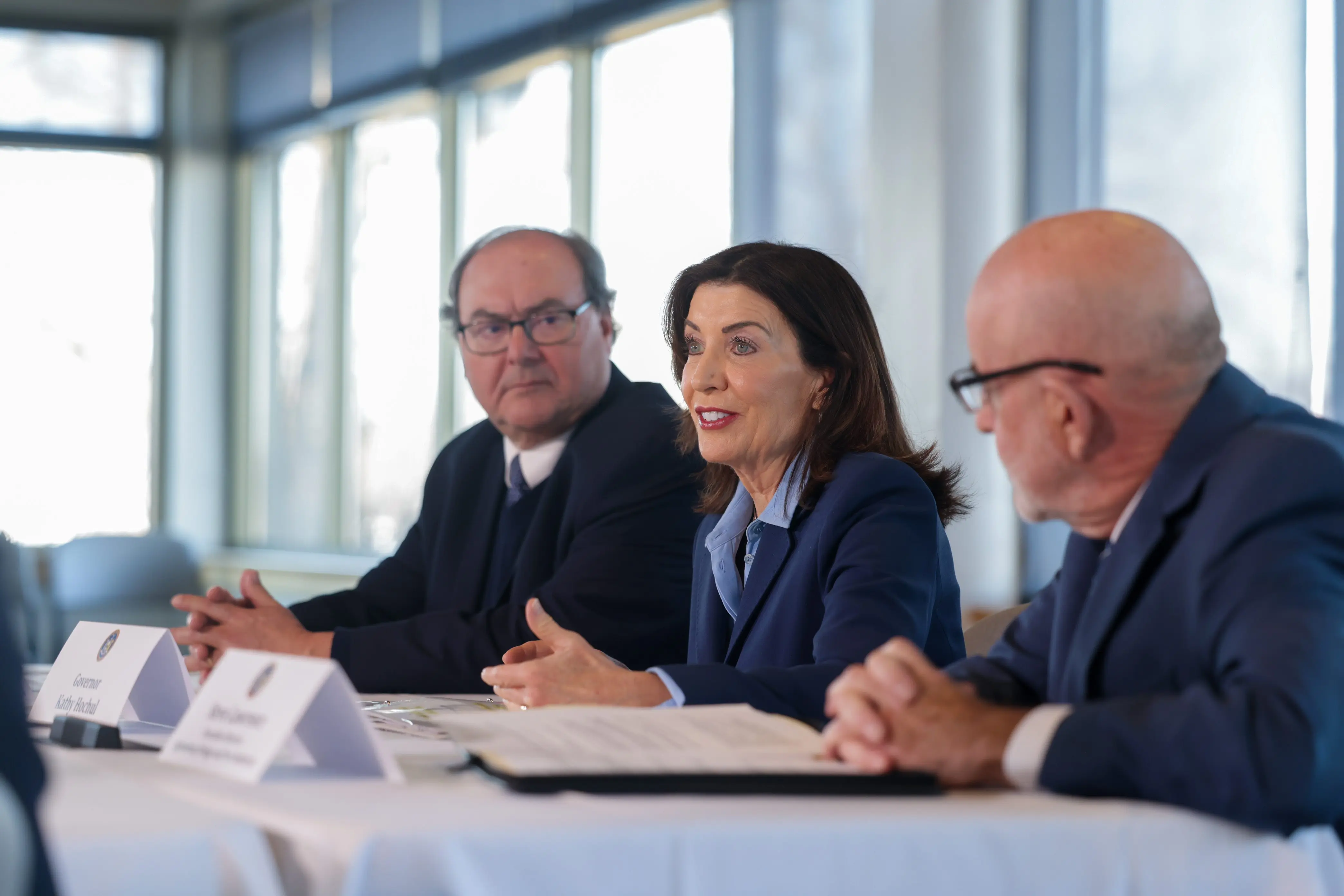 governor-hochul-meets-with-business-owners-to-highlight-the-impact-of-tariffs_55139152162_o531068