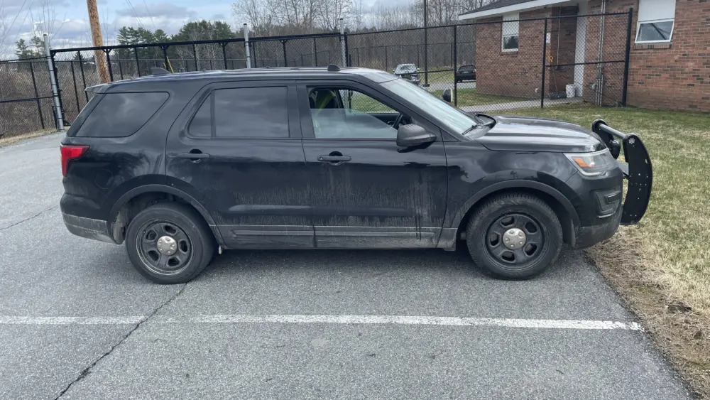 newtons-vehicle-passenger-side968255