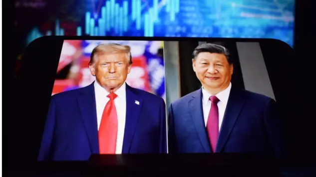U.S. President Donald Trump and Chinese President Xi Jinping appear on a smartphone screen