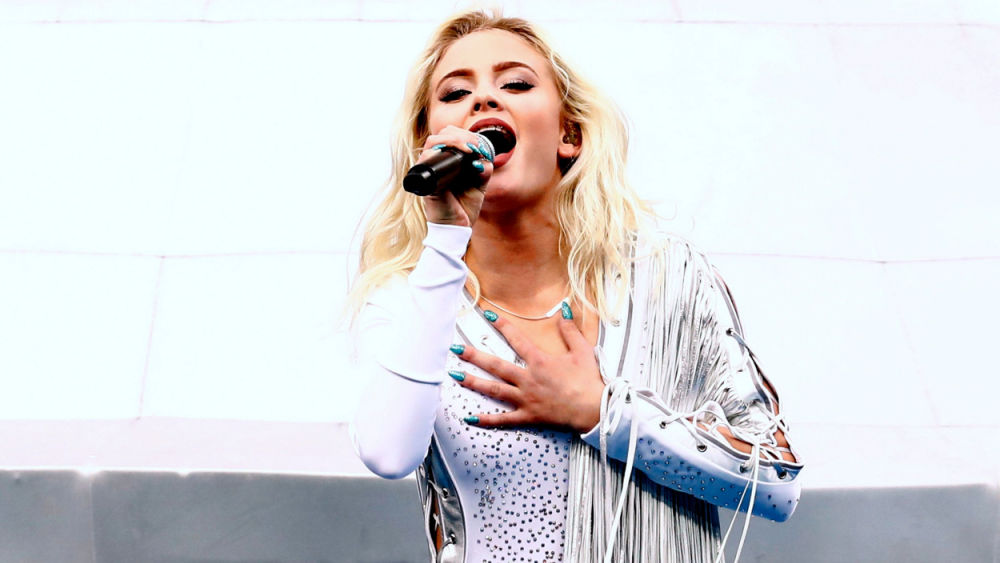 shutterstock_1562132434759605