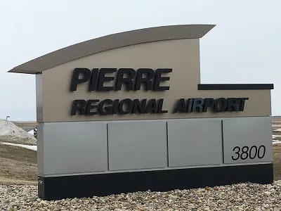 pierre-regional-airport-sign-040319-1254888