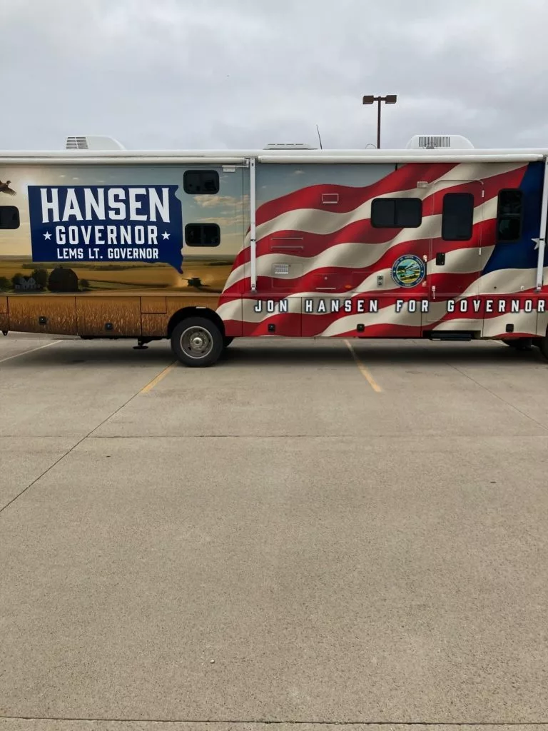 hansen-bus-768x1024920620-1