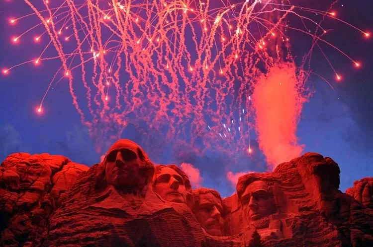 mount-rushmore-fireworks104667