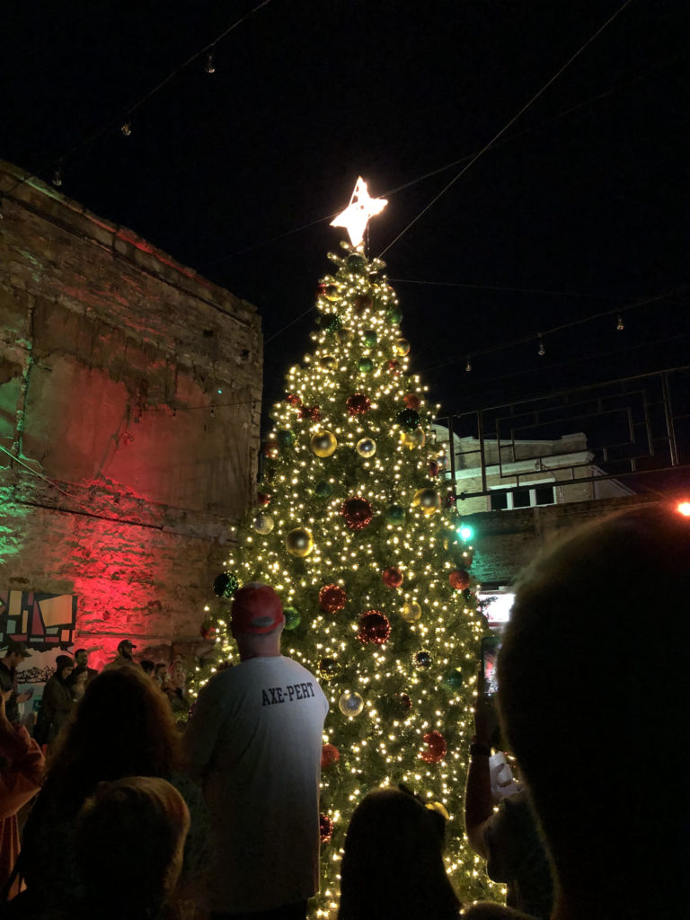 christmas-tree-2019-main-street-batesville