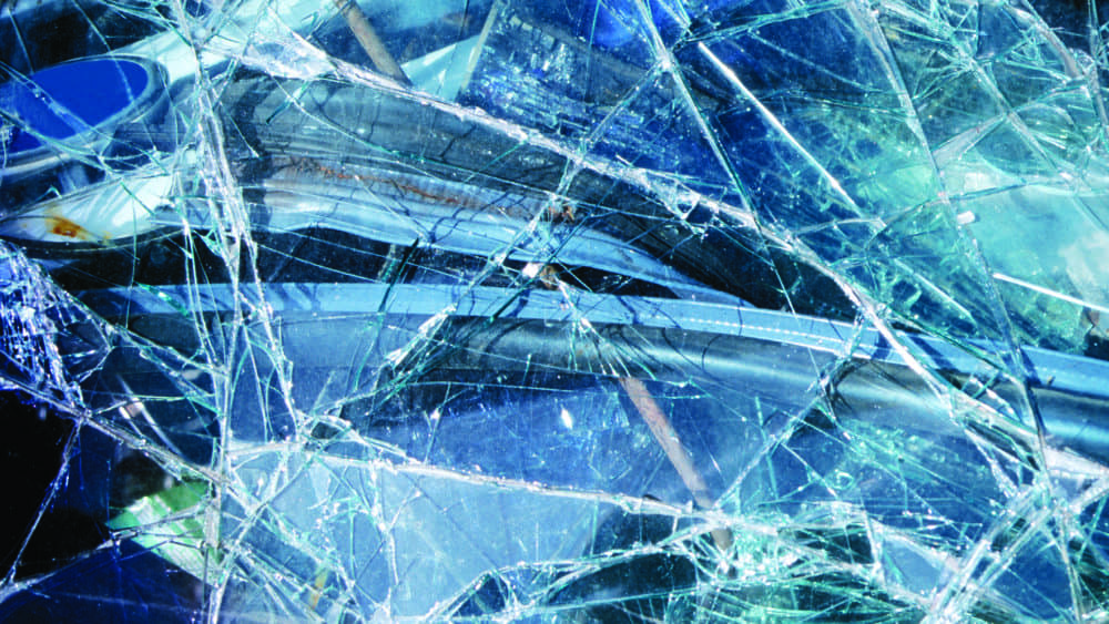shattered-glass-2