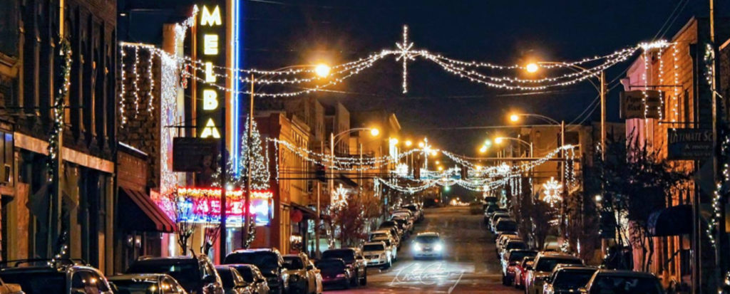 main-street-batesville-christmas-kris-caraway-2