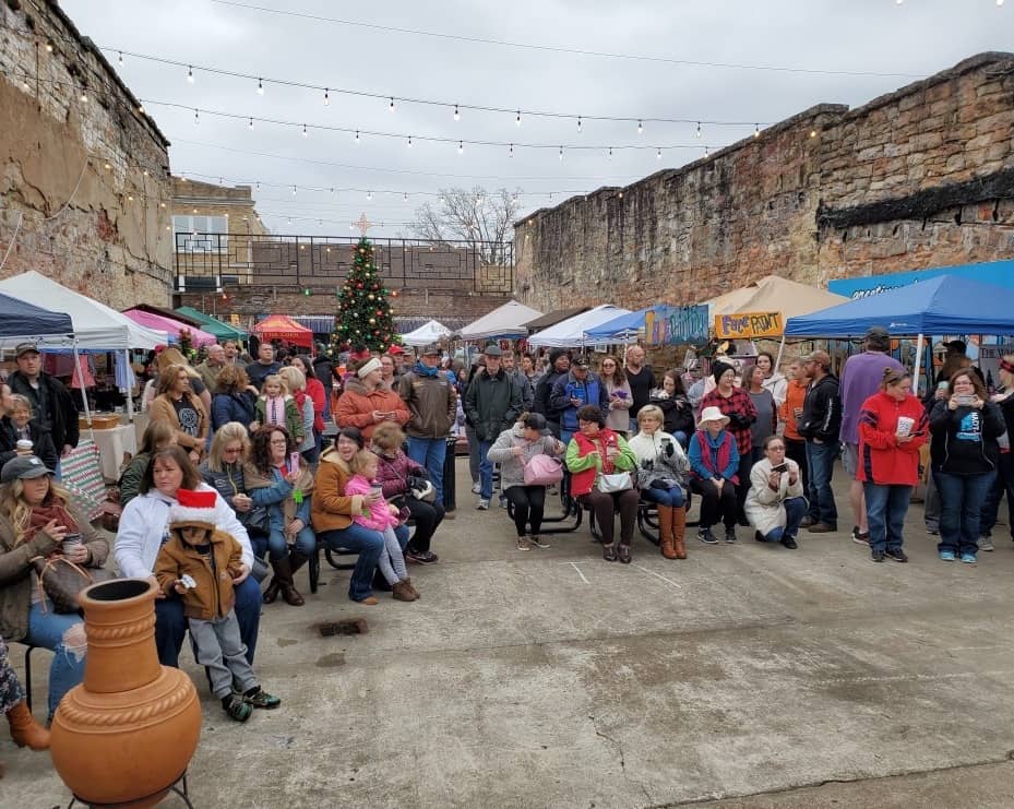 Main Street Batesville enjoys 'An Old Fashioned Christmas' White