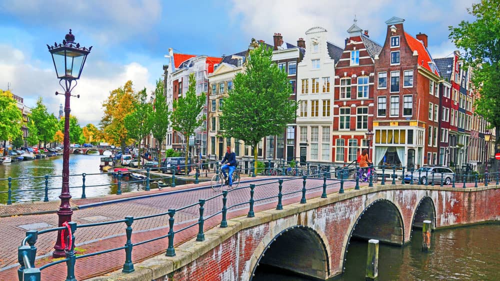 photo-amsterdam-canal