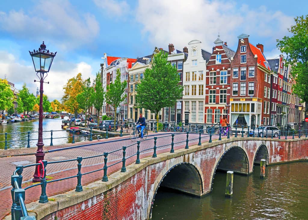 photo-amsterdam-canal