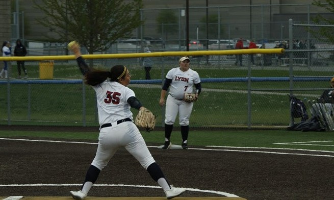scots-softball-uhs-and-p-lyon-submitted