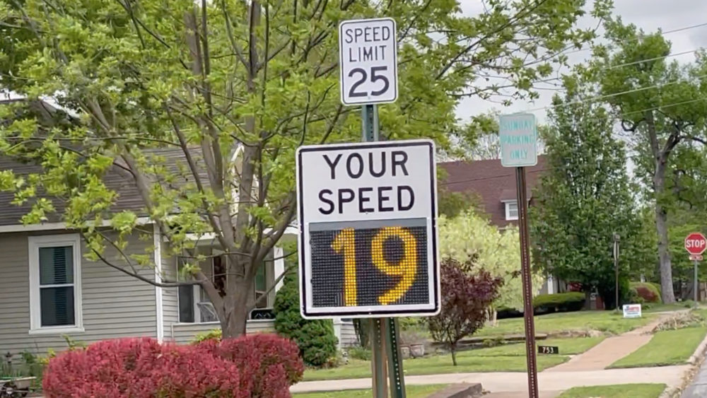 speed-limit-sign-college-street