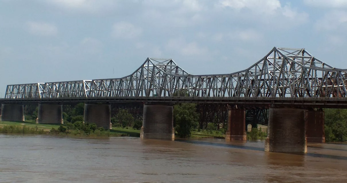 mississippi river bridge