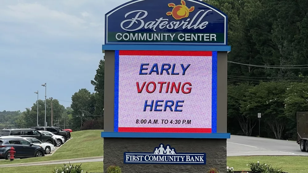 early-voting-batesville-community-center