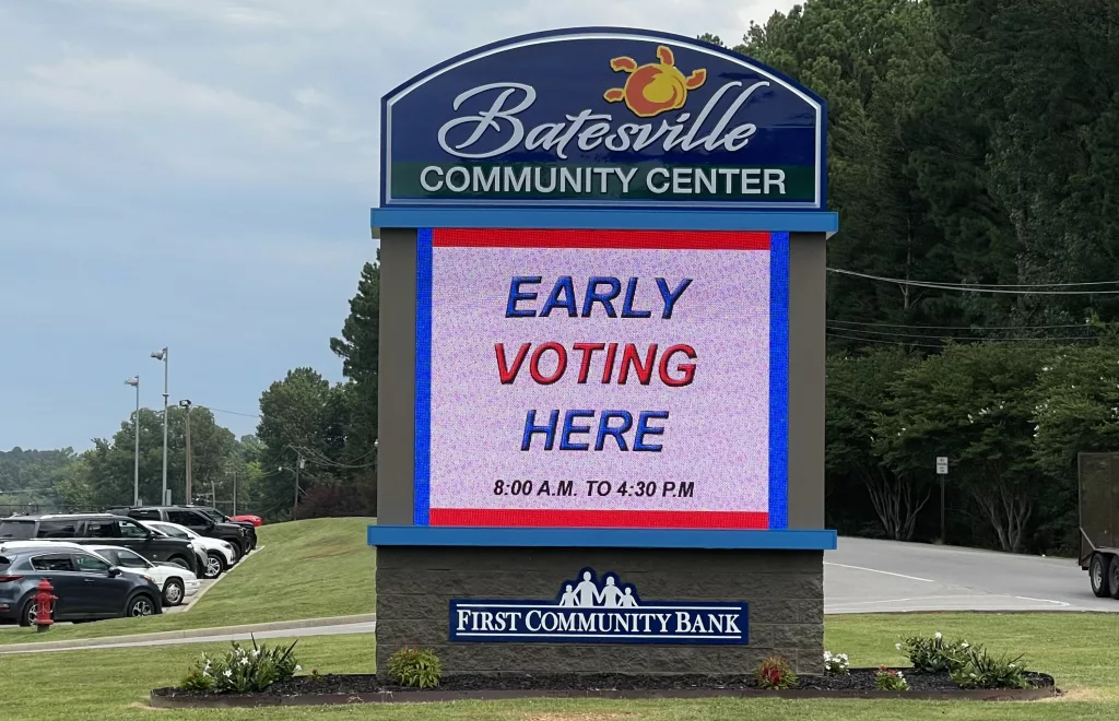 early-voting-batesville-community-center