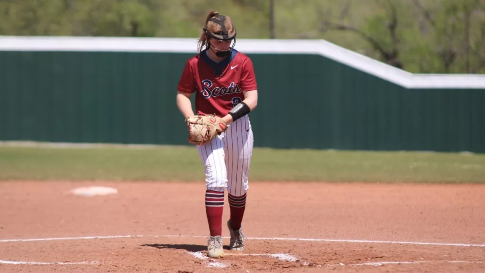 lyon-college-softball