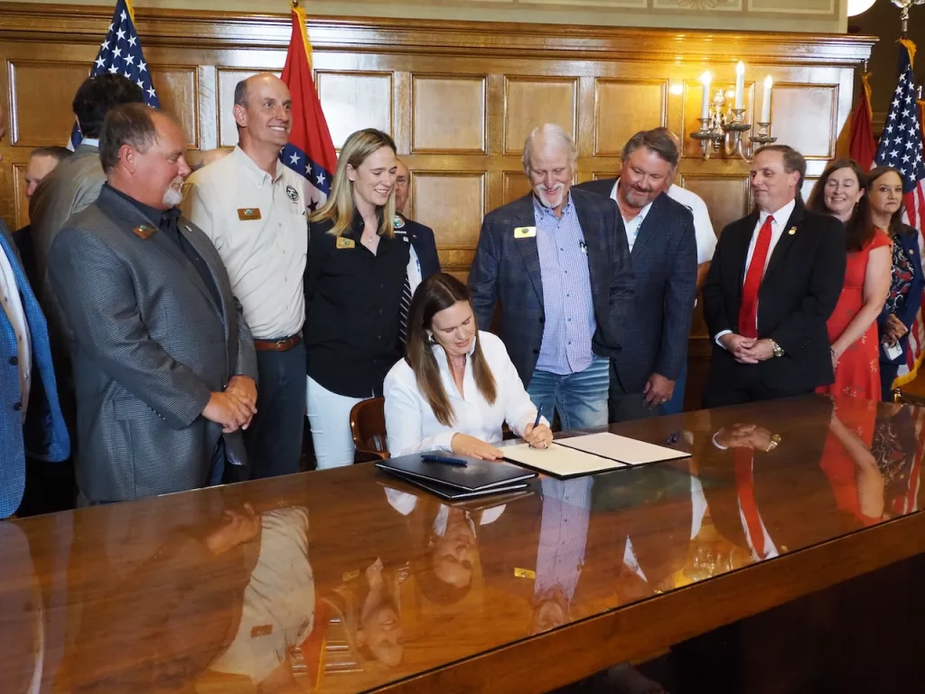 sanders-signs-gf-bill-mary-hennigan-arkansas-advocate