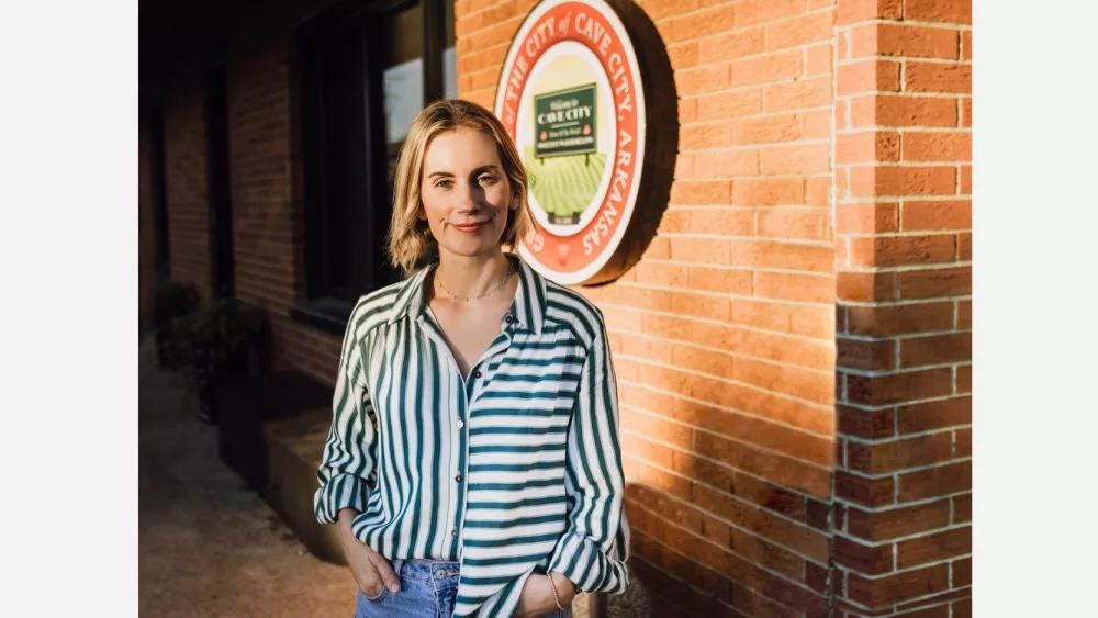 brandi-schulz-official-cave-city-chamber-of-commerce