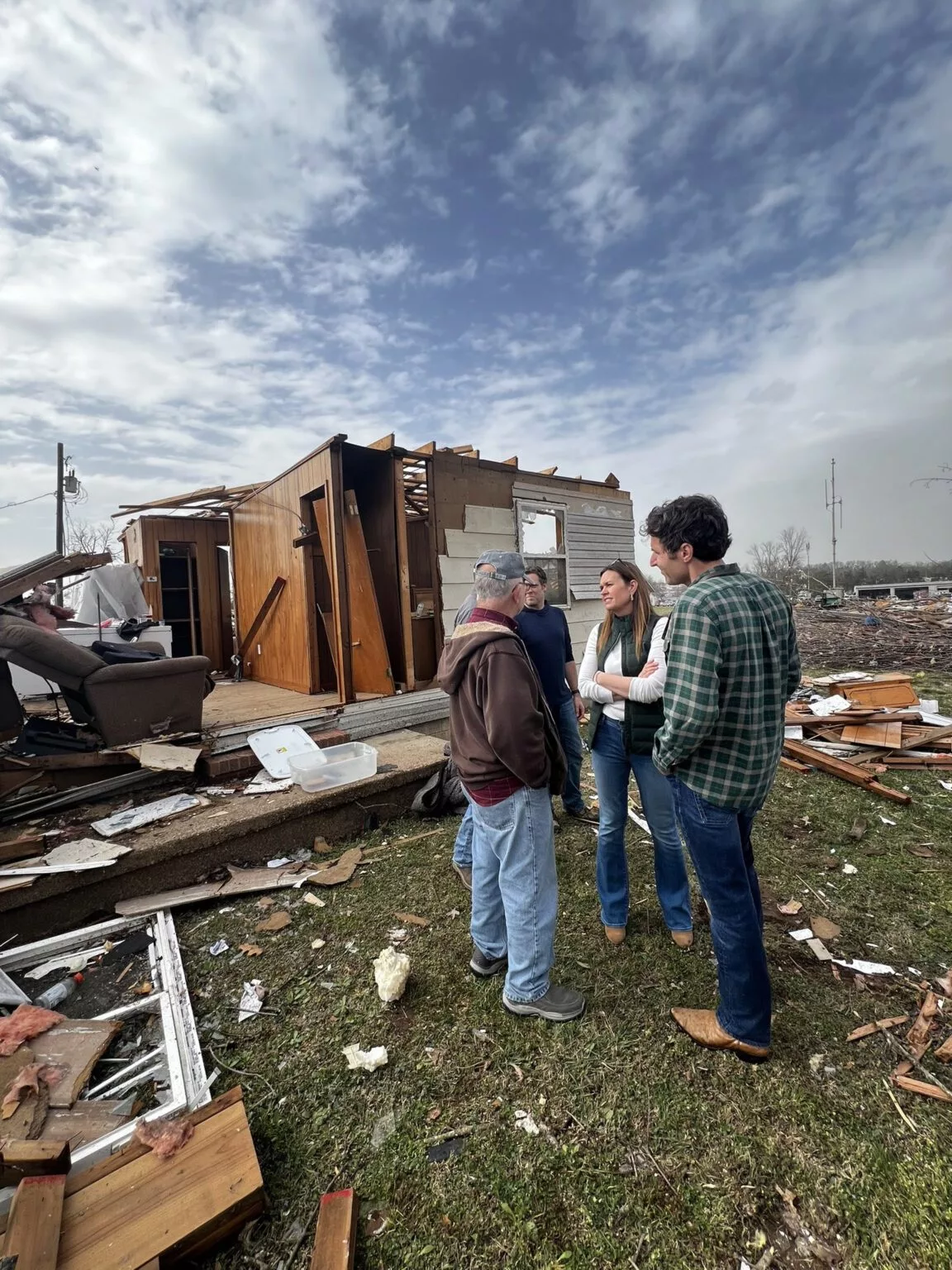 sanders-tours-storm-damage-advocate
