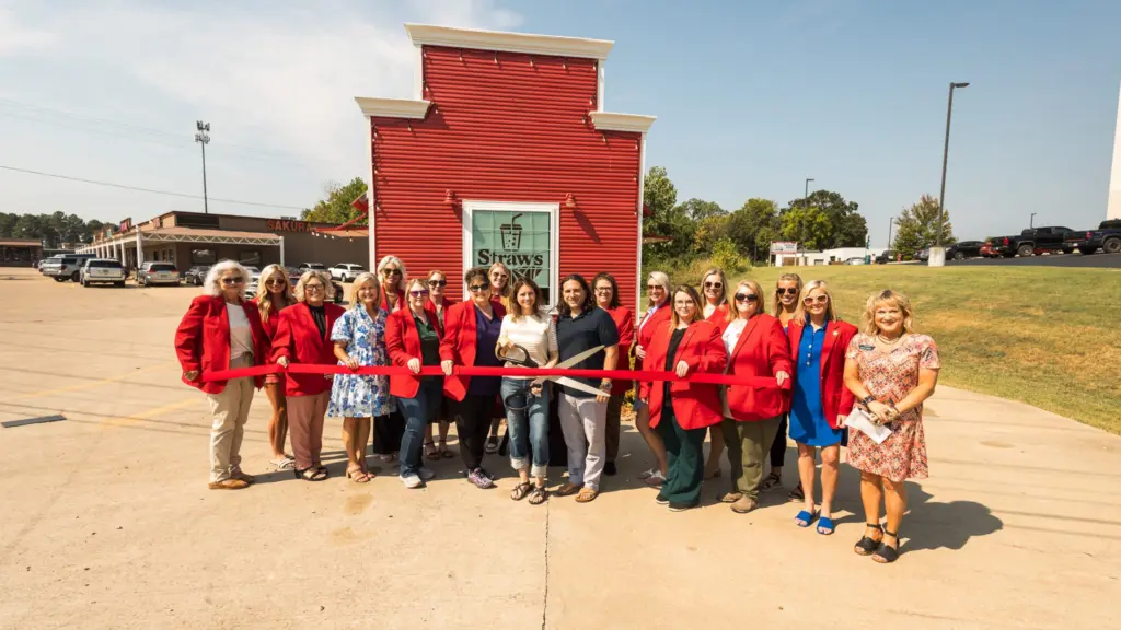straws-ribbon-cutting-bacc