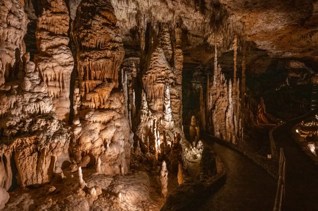 blanchard-springs-caverns-3