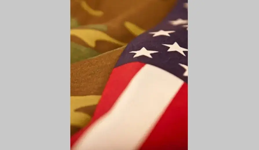 roller-crouch-flag