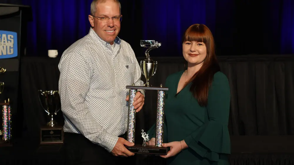 marcus-rush-of-walmart-transportation-trophy-presented-by-julia-taylor-brown-of-arkansas-trucking-association