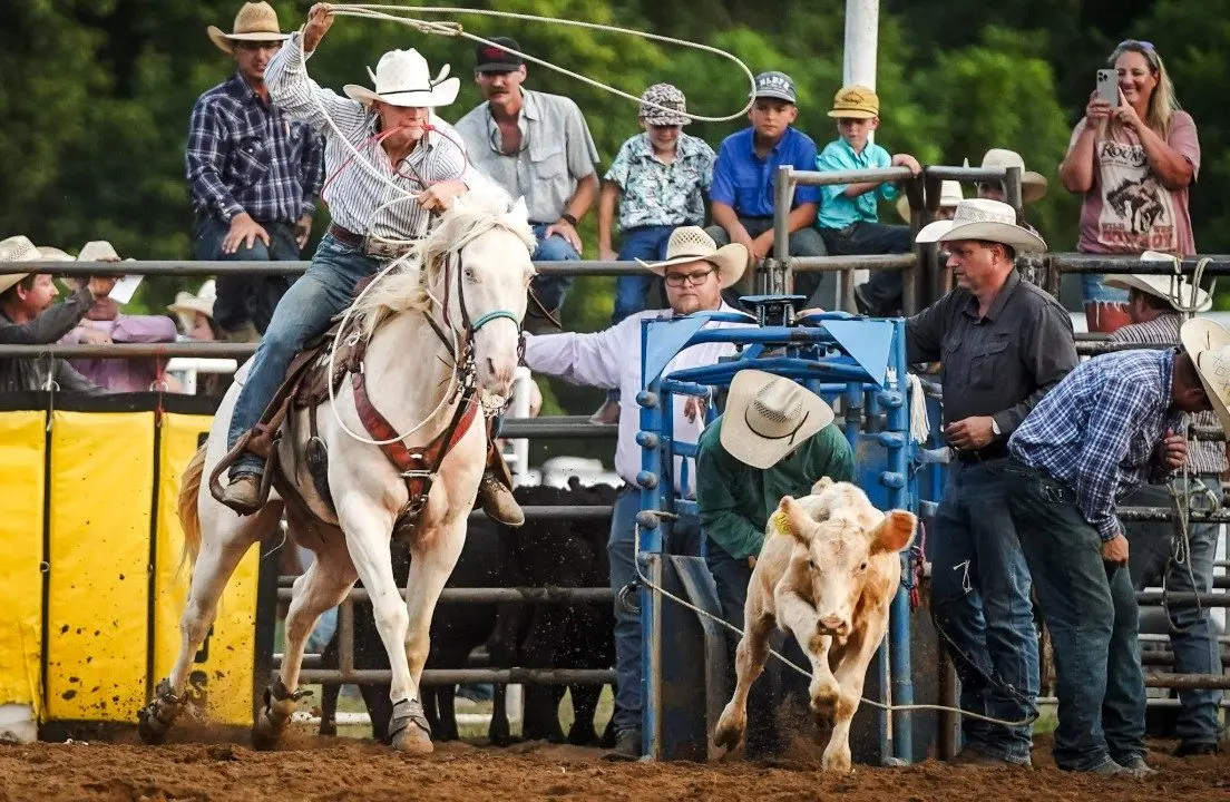 laura-keller-batesville-rodeo