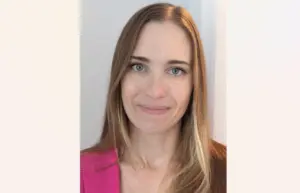dr-ashley-valanzola-lyon-college