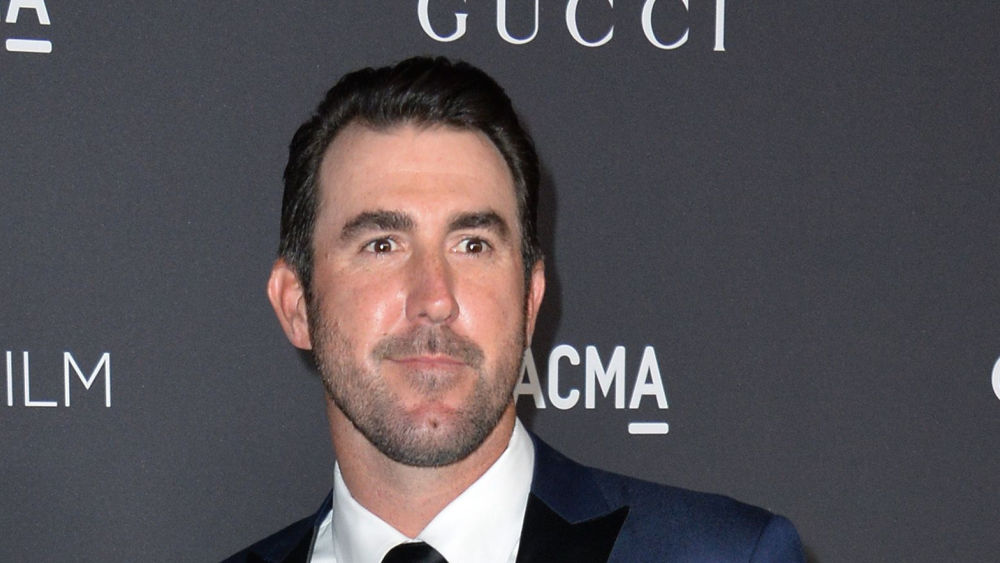 shutterstock_54650736428886