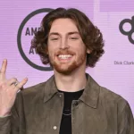 Bailey Zimmerman earns third consecutive #1 with “Religiously”