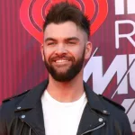 Dylan Scott reveals dates for fall ‘Easy Does It’ tour
