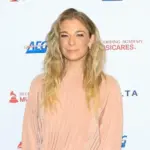 LeAnn Rimes sets 2025 Christmas tour, drops ‘Greatest Hits Christmas’ album
