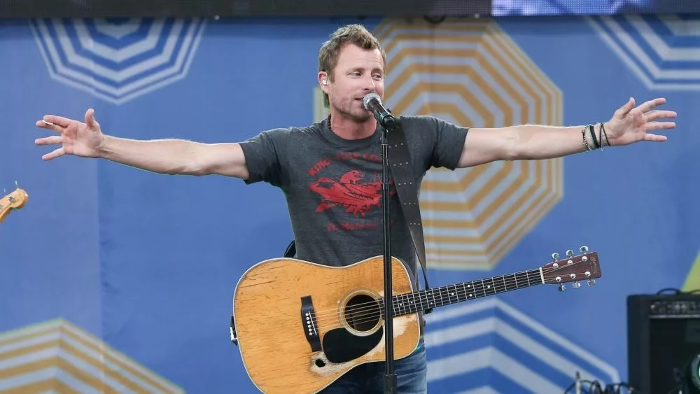 Dierks Bentley performs onstage at ABC's Good Morning America Summer Concert Series at Rumsey Playfield on June 26^ 2015 in New York City.