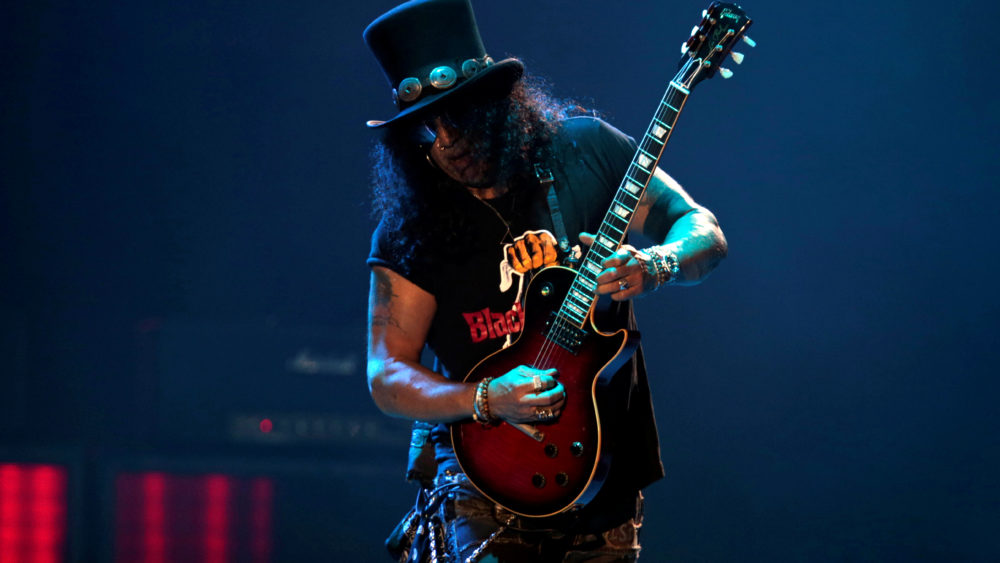 slash-lead-guitarist-of-u-s-rock-band-guns-n-roses-performs-during-their-not-in-this-lifetime-tour-at-the-du-arena-in-abu-dhabi