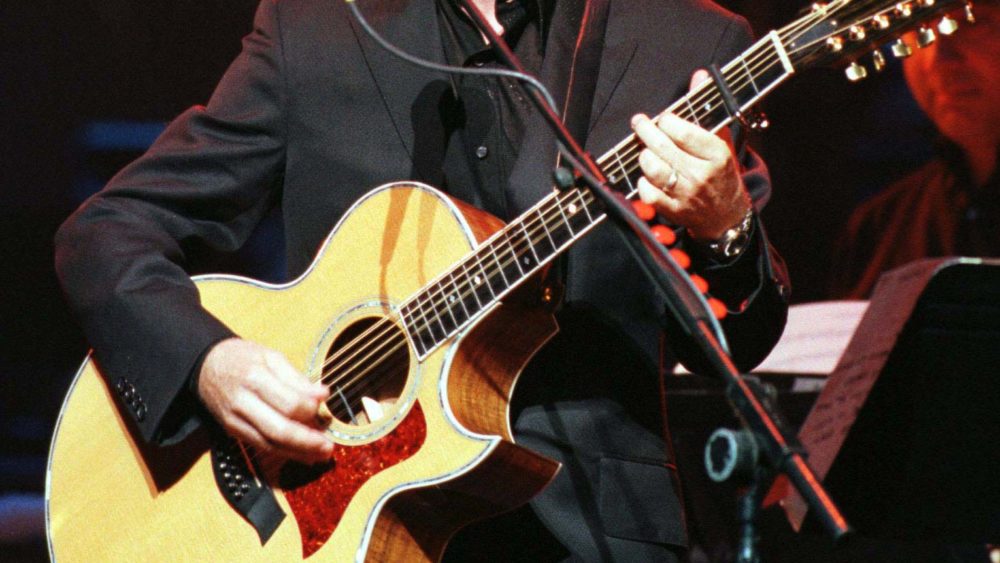 rock-legend-peter-frampton-plays-guitar-and-sings-at-a-preview-concert-of-the-british-rock-symphony