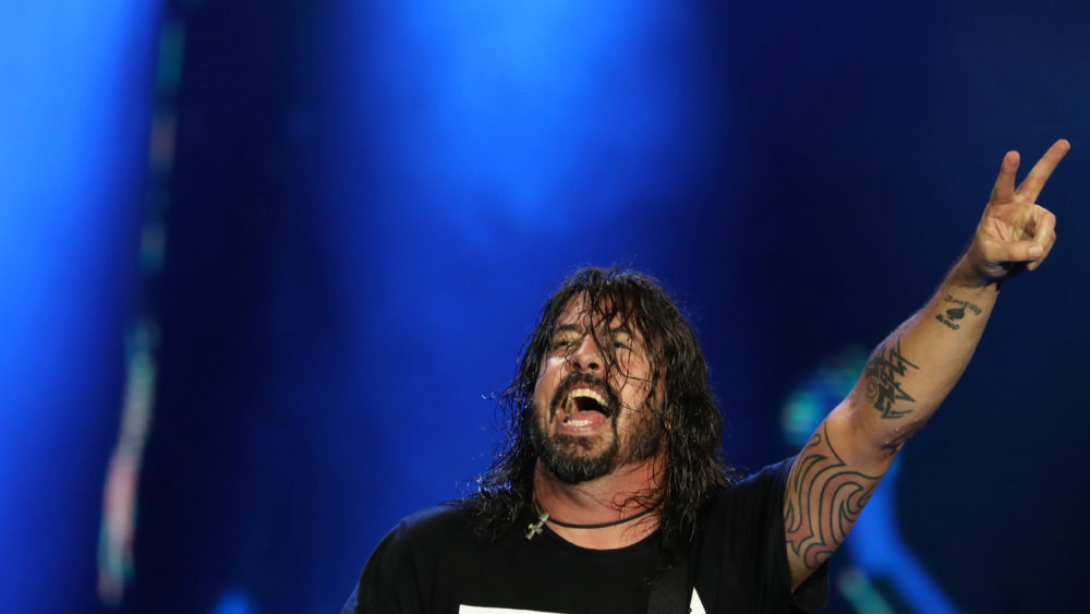 dave-grohl-of-foo-fighters-band-performs-during-the-rock-in-rio-music-festival-in-rio-de-janeiro-2