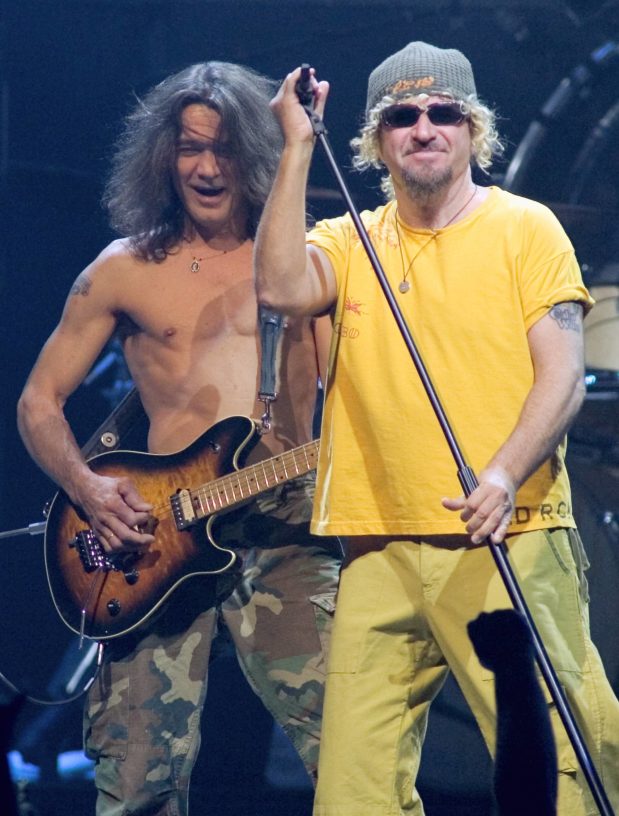 eddie-van-halen-and-sammy-hagar-of-van-halen-smile-at-the-mandalay-bay-events-center-3