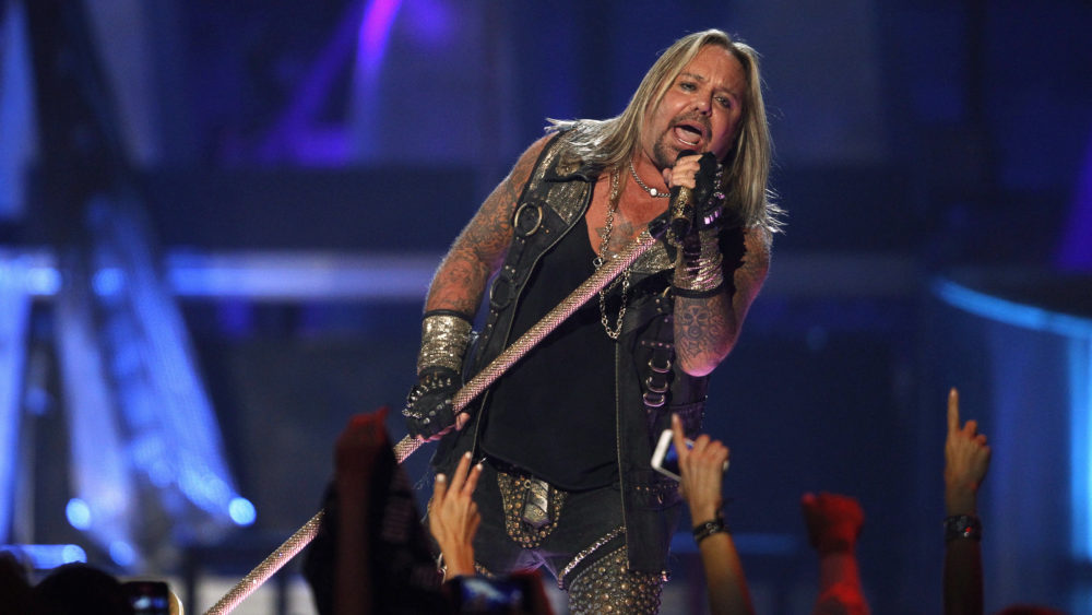 motley-crue-lead-singer-vince-neil-performs-during-the-2014-iheartradio-music-festival-in-las-vegas