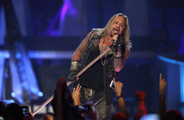 motley-crue-lead-singer-vince-neil-performs-during-the-2014-iheartradio-music-festival-in-las-vegas