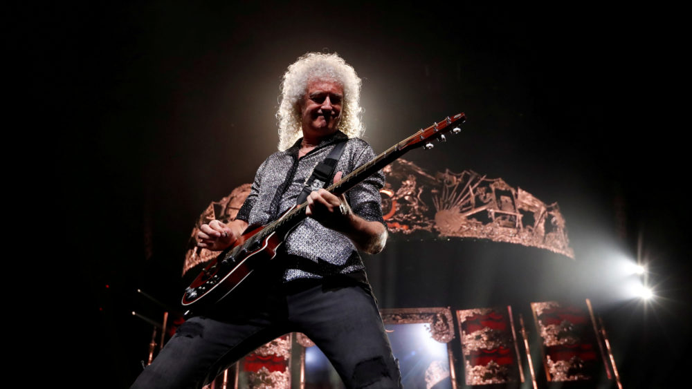 guitarist-may-of-band-queen-performs-during-the-rhapsody-tour-at-the-forum-in-inglewood-2