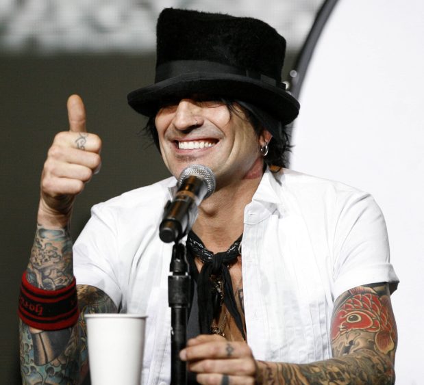 tommy-lee-of-motley-crue-gestures-during-a-news-conference-at-avalon-in-hollywood-3