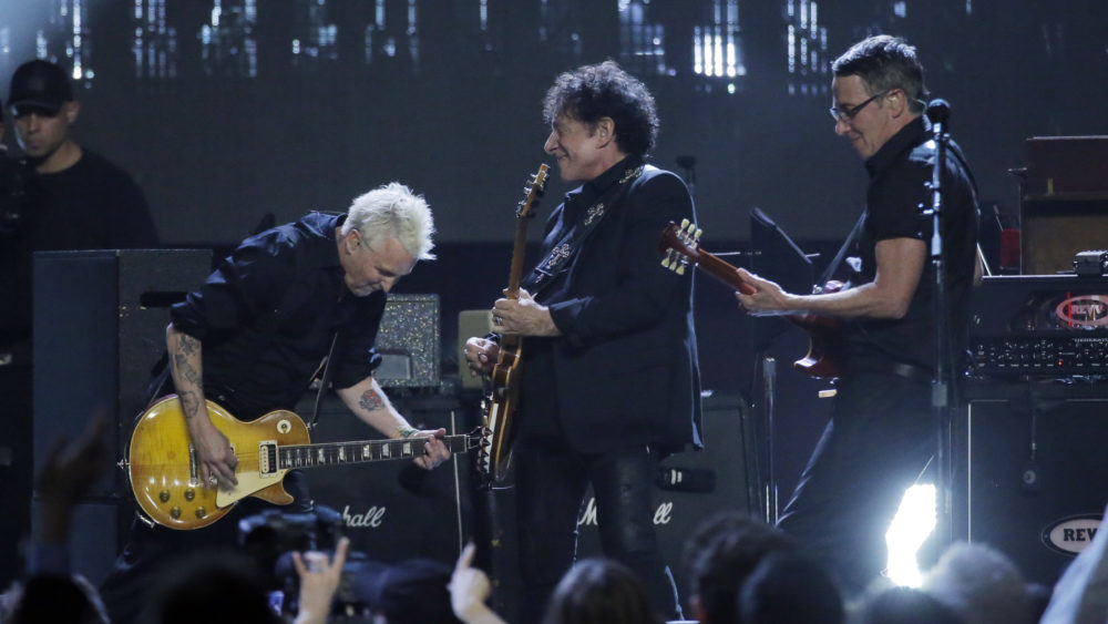 32nd-annual-rock-roll-hall-of-fame-induction-ceremony-show-7