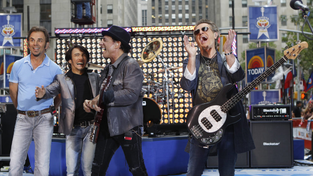journey-band-members-laugh-together-after-performing-on-nbcs-today-show-in-new-york