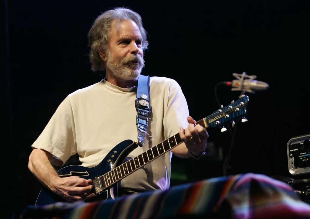 guitarist-bob-weir-joins-deadheads-for-obama-at-benefit-show-in-san-francisco-4