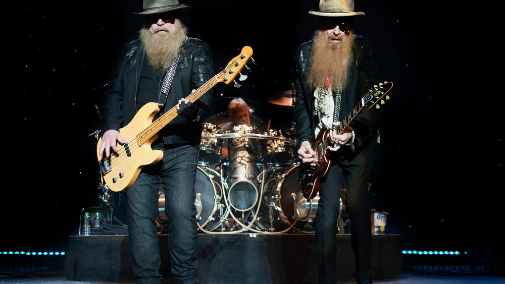 zz-top-in-concert-at-o2-apollo-manchester-july-25-2017