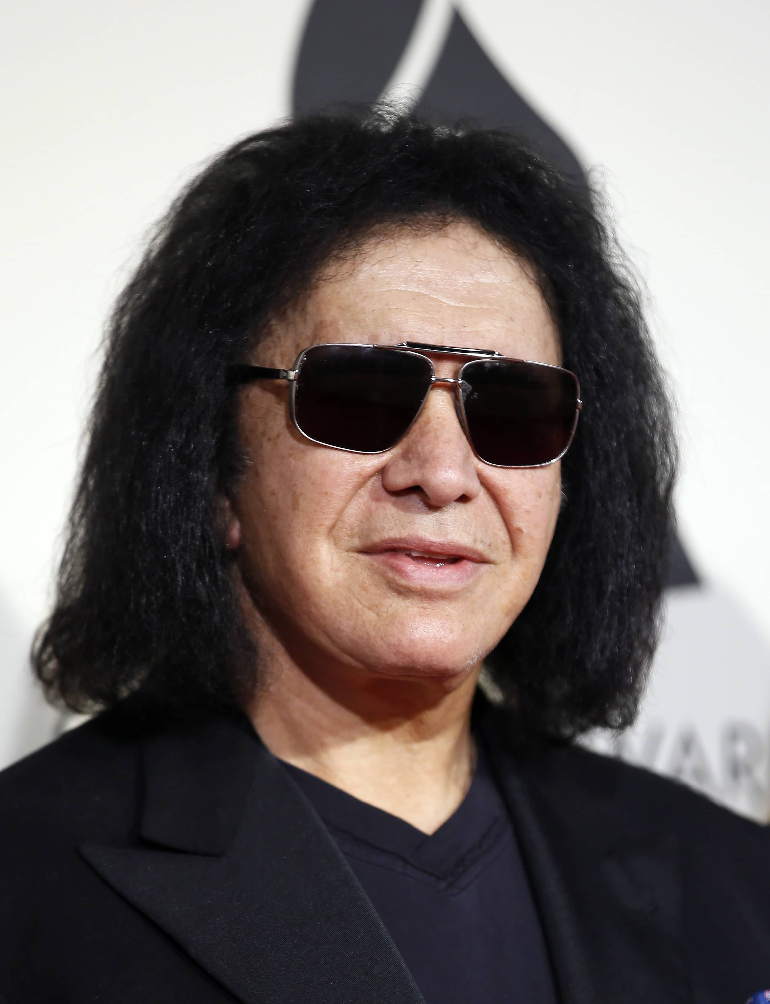 gene-simmons-arrives-at-the-58th-grammy-awards-in-los-angeles-15