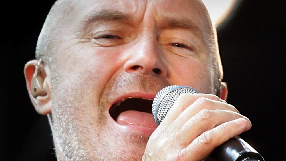 genesis-lead-singer-phil-collins-kicks-off-their-north-american-tour-in-toronto-9