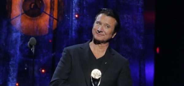 32nd-annual-rock-roll-hall-of-fame-induction-ceremony-show-11