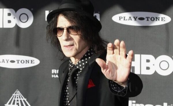 peter-wolf-lead-singer-for-the-j-geils-band-arrives-ahead-of-the-2015-rock-and-roll-hall-of-fame-induction-ceremony-in-cleveland-5