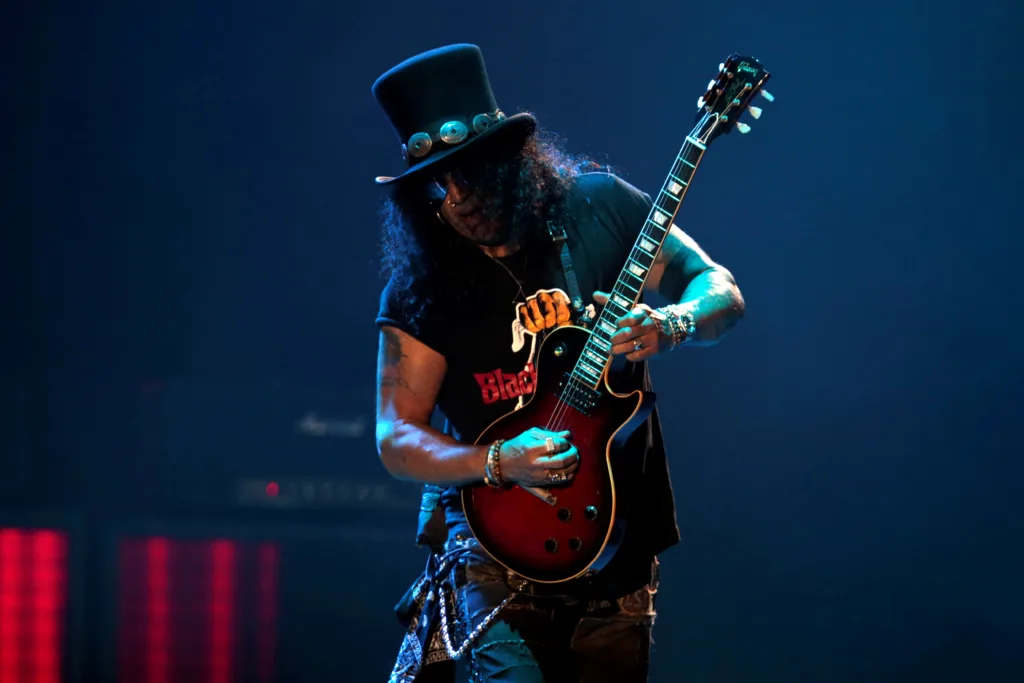 slash-lead-guitarist-of-u-s-rock-band-guns-n-roses-performs-during-their-not-in-this-lifetime-tour-at-the-du-arena-in-abu-dhabi-8